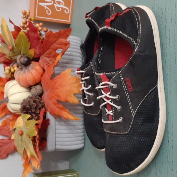 OLUKAI NOHEA MOKU BLACK MESH TWO TONE BOYS SZ 6 SNEAKERS - Picture 3 of 7